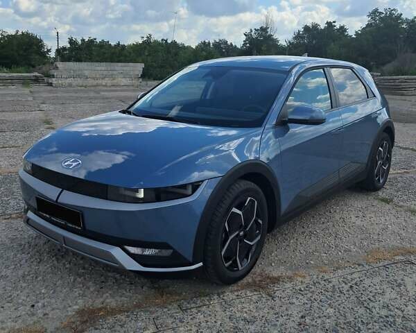 Синий Хендай Ioniq 5, объемом двигателя 0 л и пробегом 1 тыс. км за 32200 $, фото 1 на Automoto.ua