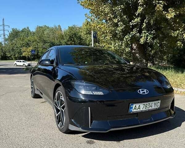 Черный Хендай IONIQ 6, объемом двигателя 0 л и пробегом 55 тыс. км за 24400 $, фото 1 на Automoto.ua