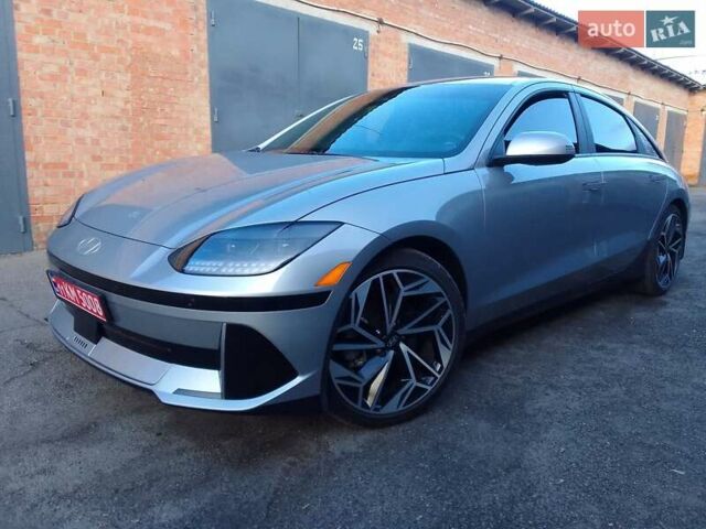 Серый Хендай IONIQ 6, объемом двигателя 0 л и пробегом 36 тыс. км за 25500 $, фото 1 на Automoto.ua