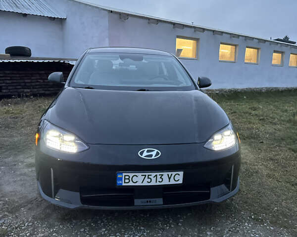 Зеленый Хендай IONIQ 6, объемом двигателя 0 л и пробегом 18 тыс. км за 25200 $, фото 1 на Automoto.ua