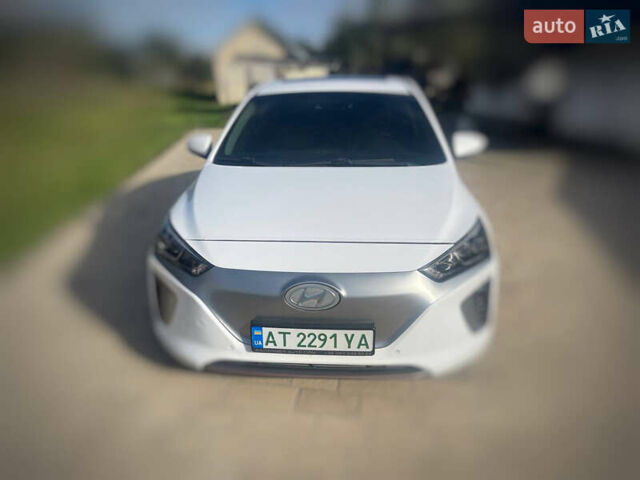 Білий Хендай Ioniq Electric, об'ємом двигуна 0 л та пробігом 139 тис. км за 12950 $, фото 1 на Automoto.ua