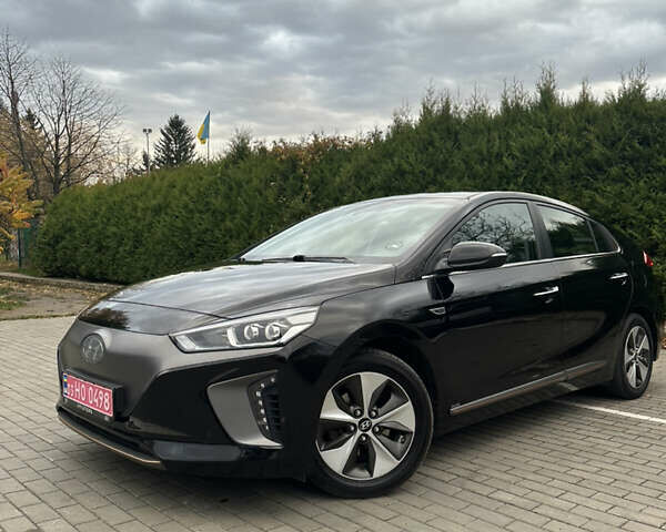 Черный Хендай Ioniq Electric, объемом двигателя 0 л и пробегом 146 тыс. км за 13850 $, фото 1 на Automoto.ua