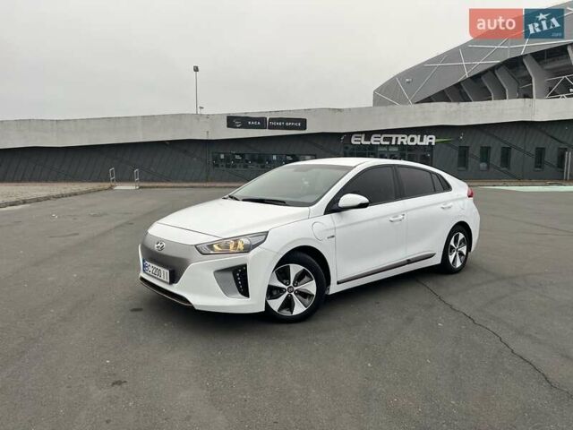 Хендай Ioniq Electric, объемом двигателя 0 л и пробегом 70 тыс. км за 19300 $, фото 1 на Automoto.ua