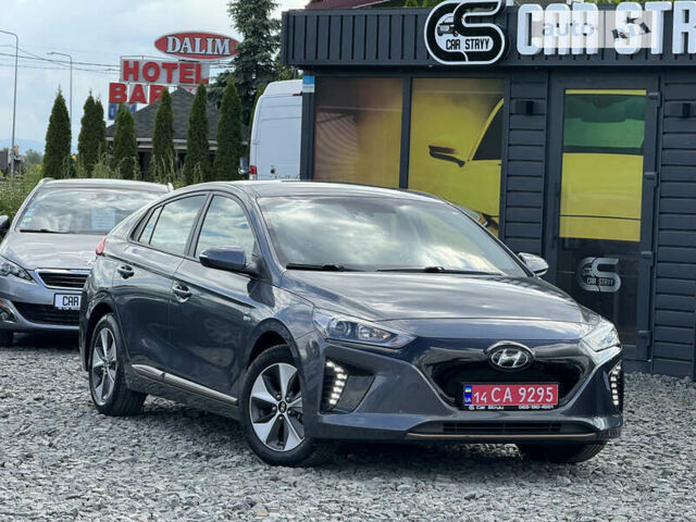 Серый Хендай Ioniq Electric, объемом двигателя 0 л и пробегом 131 тыс. км за 13900 $, фото 1 на Automoto.ua