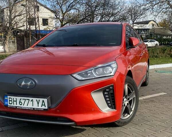 Оранжевый Хендай Ioniq Electric, объемом двигателя 0 л и пробегом 212 тыс. км за 11700 $, фото 1 на Automoto.ua