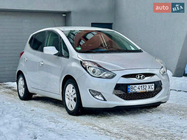 Сірий Хендай ix20, об'ємом двигуна 1.6 л та пробігом 138 тис. км за 10200 $, фото 1 на Automoto.ua