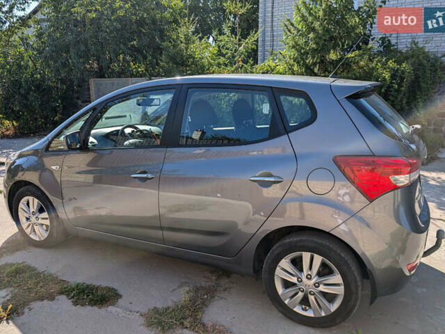 Хендай ix20 2015 в Киеве на Automoto.ua Серый Хендай ix20, объемом двигателя 1.6 л и пробегом 167 тыс. км за 11200 $, фото 1 на Automoto.ua
