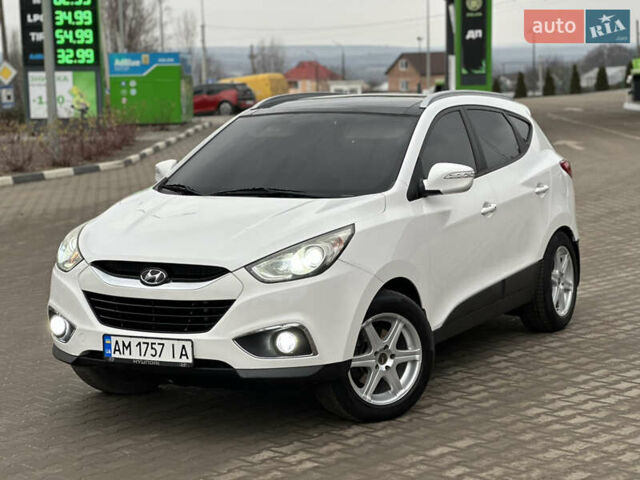 Білий Хендай іх35, об'ємом двигуна 2 л та пробігом 202 тис. км за 12999 $, фото 1 на Automoto.ua