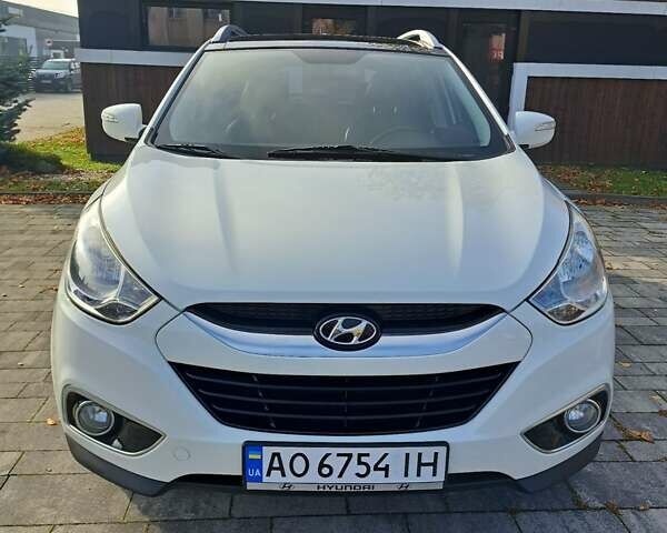 Білий Хендай іх35, об'ємом двигуна 2 л та пробігом 119 тис. км за 12600 $, фото 1 на Automoto.ua