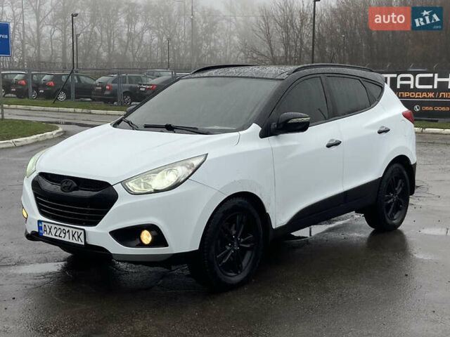 Білий Хендай іх35, об'ємом двигуна 2 л та пробігом 182 тис. км за 11999 $, фото 1 на Automoto.ua