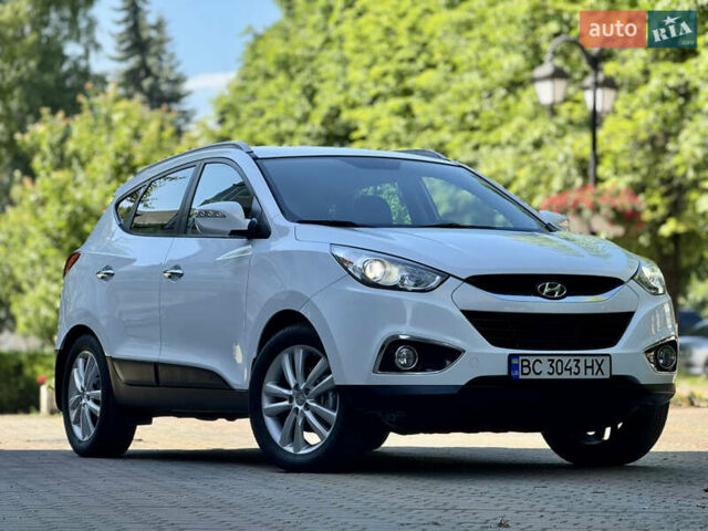 Хендай их35 2011 в Межгорье на Automoto.ua Белый Хендай их35, объемом двигателя 2 л и пробегом 235 тыс. км за 11100 $, фото 1 на Automoto.ua