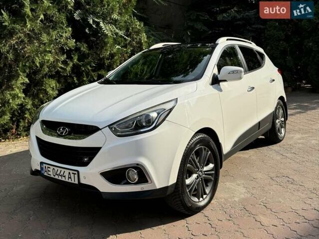 Белый Хендай их35, объемом двигателя 2 л и пробегом 108 тыс. км за 14299 $, фото 1 на Automoto.ua