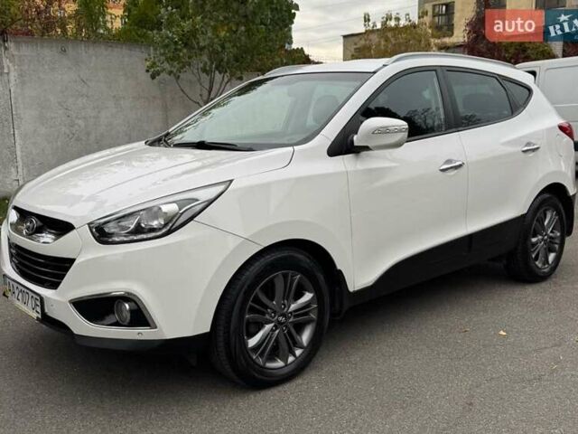Білий Хендай іх35, об'ємом двигуна 2 л та пробігом 108 тис. км за 15888 $, фото 1 на Automoto.ua
