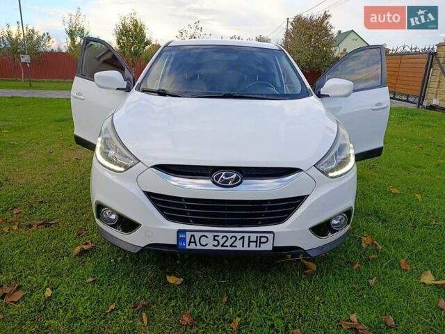 Білий Хендай іх35, об'ємом двигуна 1.69 л та пробігом 161 тис. км за 14200 $, фото 1 на Automoto.ua