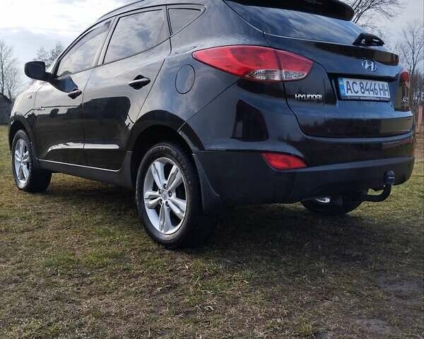 Черный Хендай их35, объемом двигателя 1.69 л и пробегом 250 тыс. км за 11888 $, фото 1 на Automoto.ua