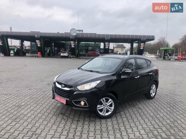 Черный Хендай их35, объемом двигателя 2 л и пробегом 184 тыс. км за 13500 $, фото 1 на Automoto.ua