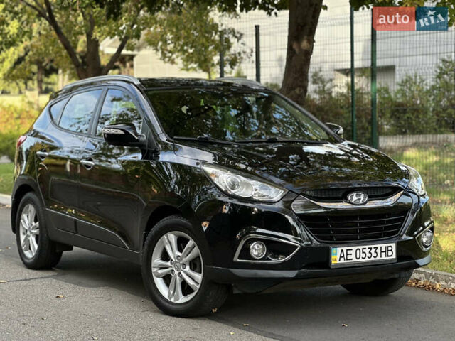 Черный Хендай их35, объемом двигателя 2 л и пробегом 87 тыс. км за 12900 $, фото 1 на Automoto.ua