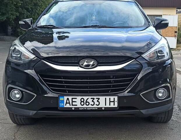 Черный Хендай их35, объемом двигателя 2 л и пробегом 162 тыс. км за 13850 $, фото 1 на Automoto.ua
