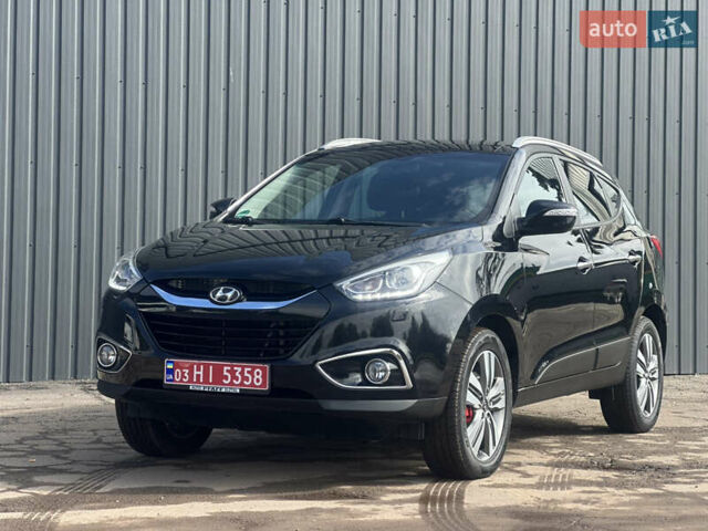 Черный Хендай их35, объемом двигателя 2 л и пробегом 208 тыс. км за 15350 $, фото 1 на Automoto.ua
