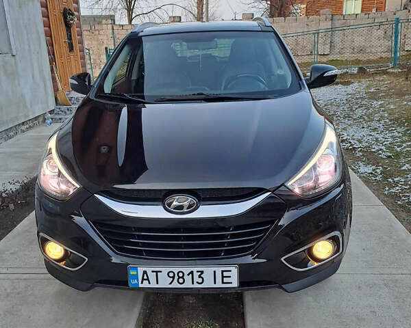 Черный Хендай их35, объемом двигателя 2 л и пробегом 173 тыс. км за 16500 $, фото 1 на Automoto.ua
