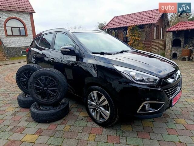 Черный Хендай их35, объемом двигателя 2 л и пробегом 169 тыс. км за 15600 $, фото 1 на Automoto.ua