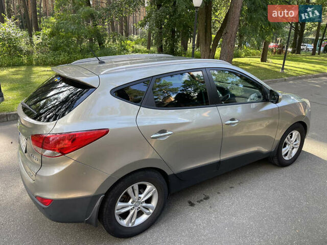 Хендай іх35, об'ємом двигуна 2 л та пробігом 176 тис. км за 11750 $, фото 1 на Automoto.ua