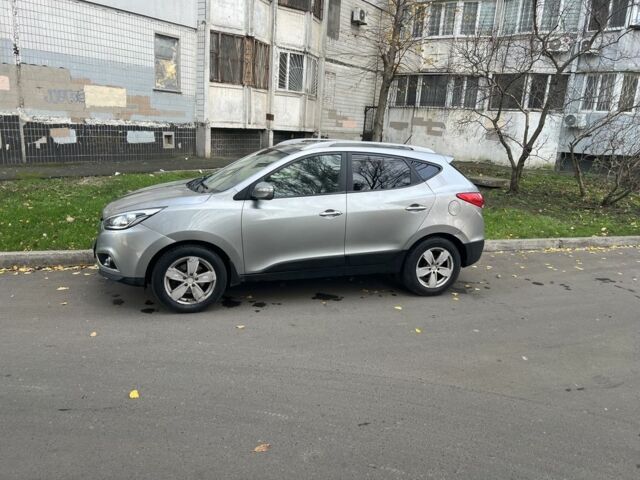 Сірий Хендай іх35, об'ємом двигуна 2 л та пробігом 156 тис. км за 9999 $, фото 1 на Automoto.ua