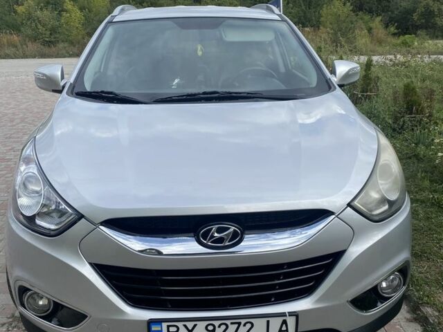 Сірий Хендай іх35, об'ємом двигуна 1.7 л та пробігом 294 тис. км за 9539 $, фото 1 на Automoto.ua