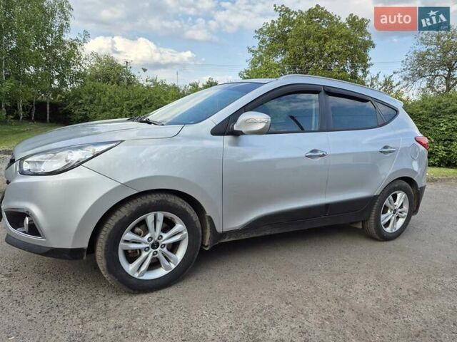 Сірий Хендай іх35, об'ємом двигуна 2 л та пробігом 275 тис. км за 11000 $, фото 1 на Automoto.ua