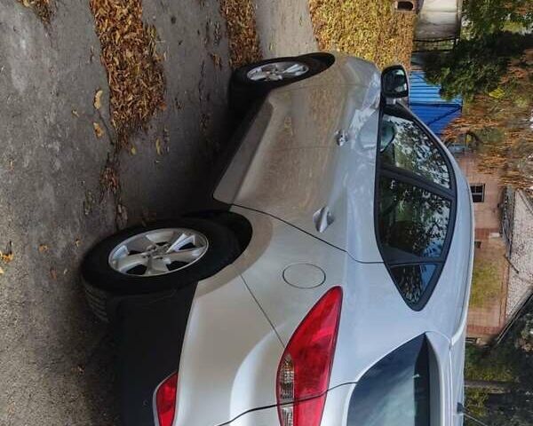 Хендай их35 2010 в Ровно на Automoto.ua Серый Хендай их35, объемом двигателя 1.69 л и пробегом 220 тыс. км за 10300 $, фото 1 на Automoto.ua