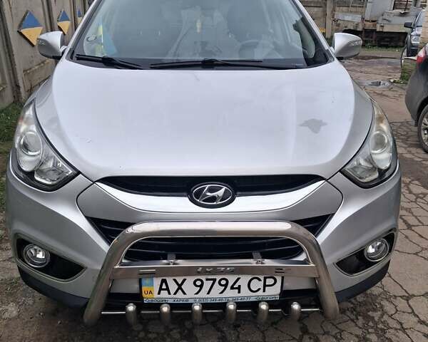 Сірий Хендай іх35, об'ємом двигуна 2 л та пробігом 106 тис. км за 11200 $, фото 1 на Automoto.ua