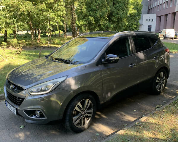 Сірий Хендай іх35, об'ємом двигуна 2 л та пробігом 228 тис. км за 14300 $, фото 1 на Automoto.ua