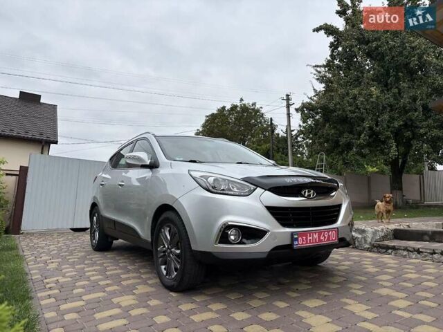 Серый Хендай их35, объемом двигателя 2 л и пробегом 166 тыс. км за 14999 $, фото 1 на Automoto.ua