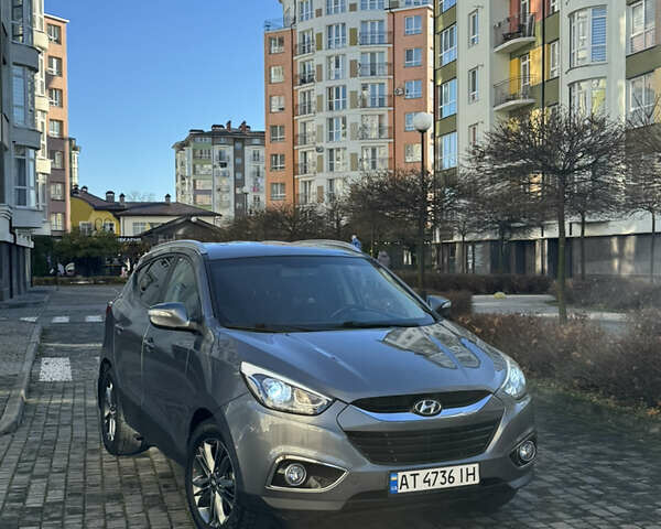 Серый Хендай их35, объемом двигателя 2 л и пробегом 96 тыс. км за 14899 $, фото 1 на Automoto.ua