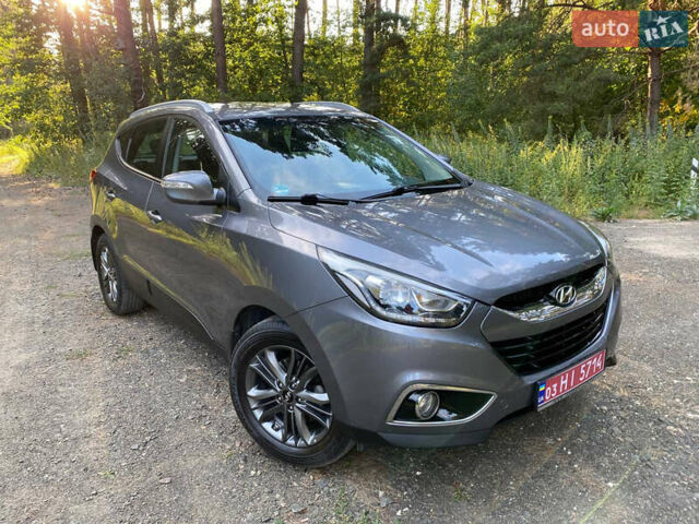 Серый Хендай их35, объемом двигателя 2 л и пробегом 227 тыс. км за 15299 $, фото 1 на Automoto.ua