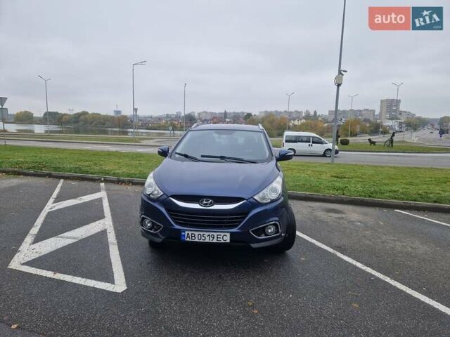 Синий Хендай их35, объемом двигателя 2 л и пробегом 138 тыс. км за 12400 $, фото 1 на Automoto.ua