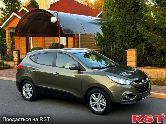Зеленый Хендай их35, объемом двигателя 2 л и пробегом 14 тыс. км за 16800 $, фото 1 на Automoto.ua