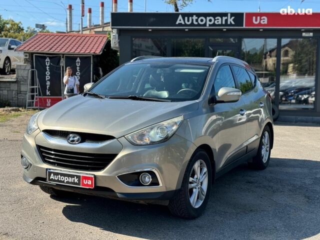 Зелений Хендай іх35, об'ємом двигуна 2 л та пробігом 246 тис. км за 10890 $, фото 1 на Automoto.ua