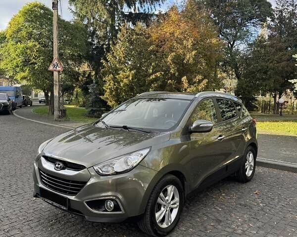 Зеленый Хендай их35, объемом двигателя 2 л и пробегом 170 тыс. км за 14400 $, фото 1 на Automoto.ua