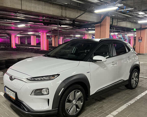 Белый Хендай Kona, объемом двигателя 0 л и пробегом 109 тыс. км за 17900 $, фото 1 на Automoto.ua