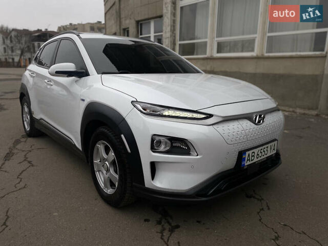 Белый Хендай Kona, объемом двигателя 0 л и пробегом 74 тыс. км за 18300 $, фото 1 на Automoto.ua