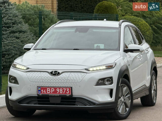 Білий Хендай Kona, об'ємом двигуна 0 л та пробігом 95 тис. км за 18150 $, фото 1 на Automoto.ua