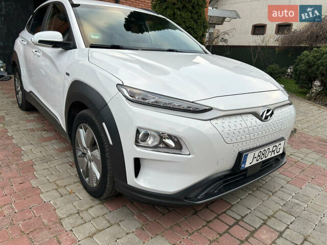 Білий Хендай Kona, об'ємом двигуна 0 л та пробігом 128 тис. км за 16221 $, фото 1 на Automoto.ua