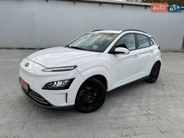 Білий Хендай Kona, об'ємом двигуна 0 л та пробігом 63 тис. км за 16499 $, фото 1 на Automoto.ua
