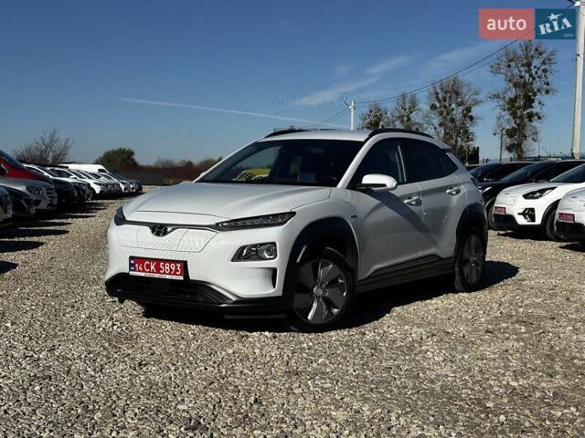 Білий Хендай Kona, об'ємом двигуна 0 л та пробігом 53 тис. км за 15900 $, фото 1 на Automoto.ua