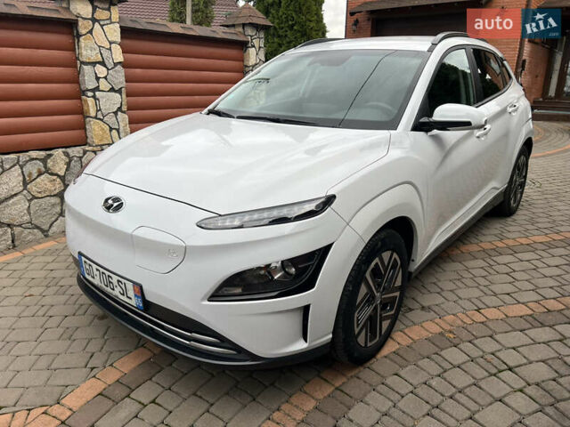Белый Хендай Kona, объемом двигателя 0 л и пробегом 46 тыс. км за 17500 $, фото 1 на Automoto.ua