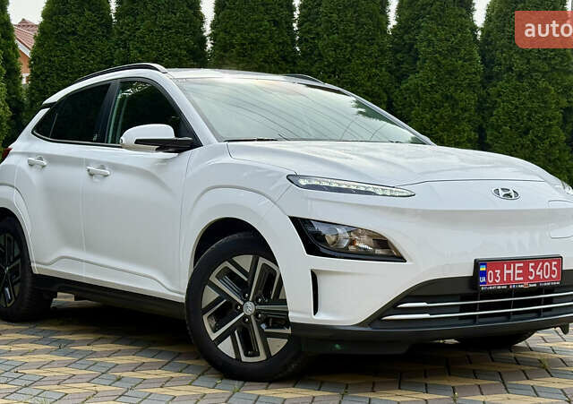 Белый Хендай Kona, объемом двигателя 0 л и пробегом 56 тыс. км за 16800 $, фото 1 на Automoto.ua