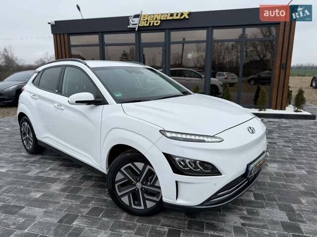Білий Хендай Kona, об'ємом двигуна 0 л та пробігом 20 тис. км за 18699 $, фото 1 на Automoto.ua