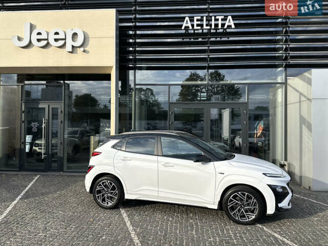 Білий Хендай Kona, об'ємом двигуна 1.6 л та пробігом 104 тис. км за 17700 $, фото 1 на Automoto.ua