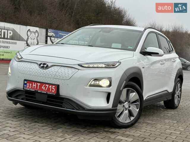 Белый Хендай Kona, объемом двигателя 0 л и пробегом 86 тыс. км за 17800 $, фото 1 на Automoto.ua